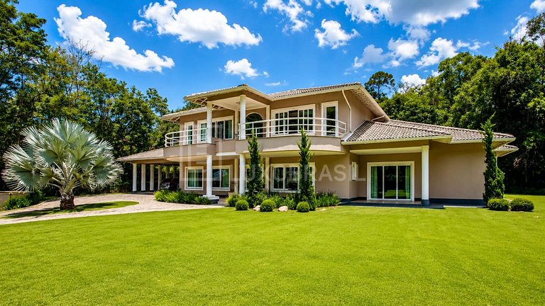 Casa de Luxo à Venda em Teresópolis | 665m² | 6 Quartos