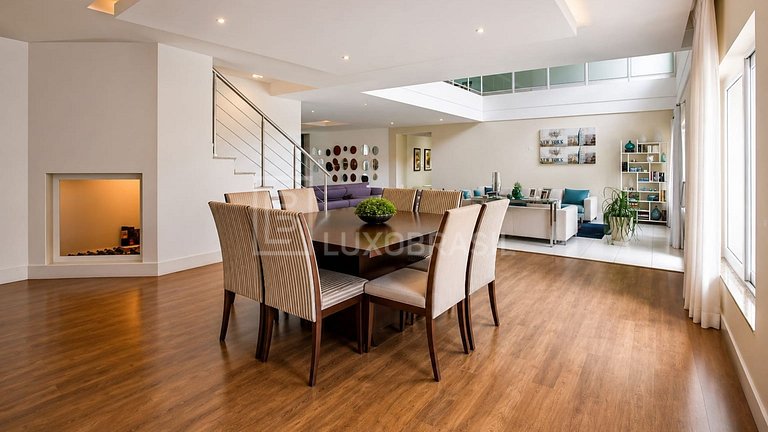 Casa de Luxo à Venda em Teresópolis | 665m² | 6 Quartos
