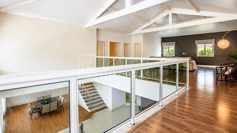 Casa de Luxo à Venda em Teresópolis | 665m² | 6 Quartos