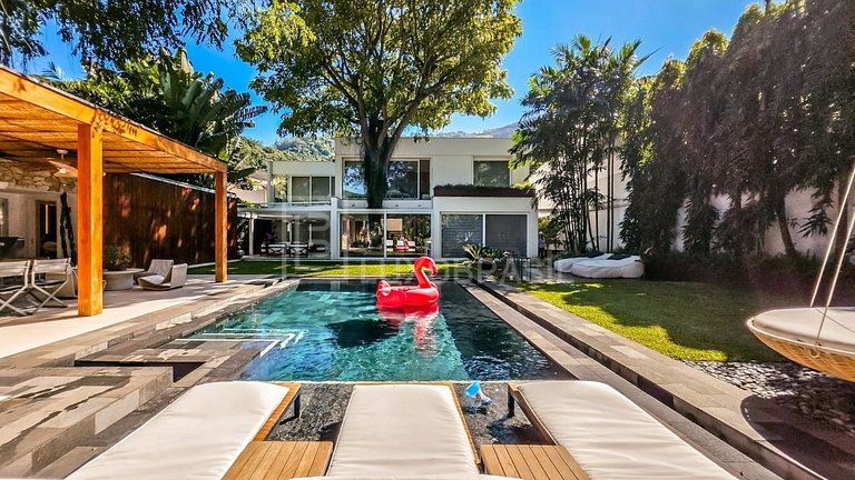 LB - RJ1047 | Casa de 774 m² con 4 Suites en Venta en Itanha