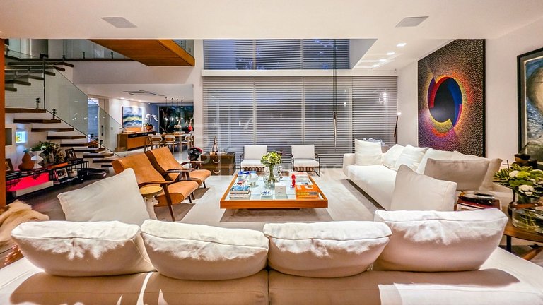 LB - RJ1047 | Casa de 774 m² con 4 Suites en Venta en Itanha