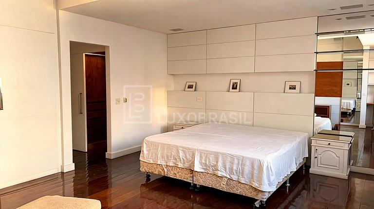 LB - RJ1051 | 3-Bedroom Apartment on Érico Veríssimo for Sal
