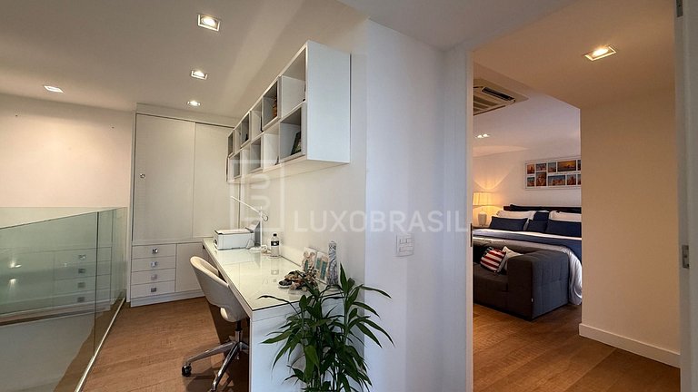 LB - RJ1053 Saint Tropez Penthouse – 2 Suites for Sale & Lon