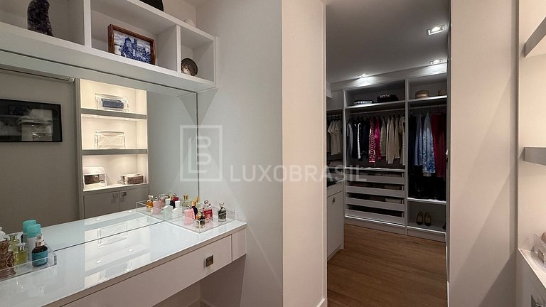 LB - RJ1053 Saint Tropez Penthouse – 2 Suites for Sale & Lon