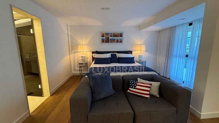 LB - RJ1053 Saint Tropez Penthouse – 2 Suites for Sale & Lon