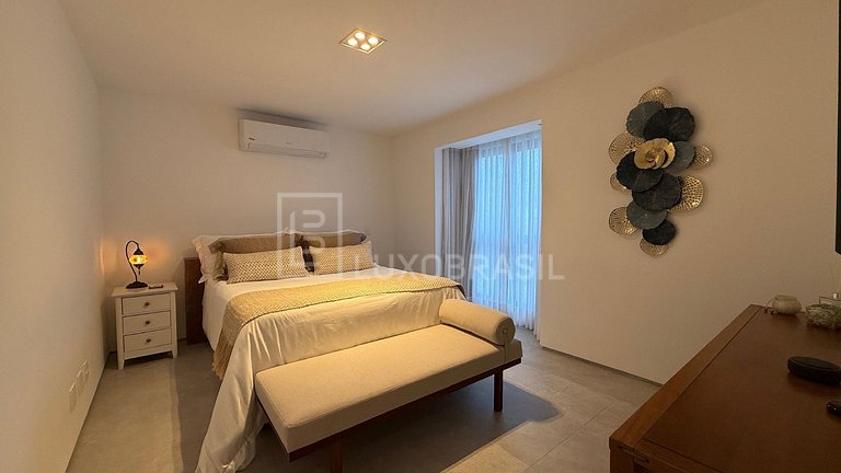 LB - RJ1053 Saint Tropez Penthouse – 2 Suites for Sale & Lon