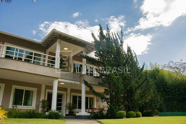 Casa de Luxo à Venda em Teresópolis | 665m² | 6 Quartos