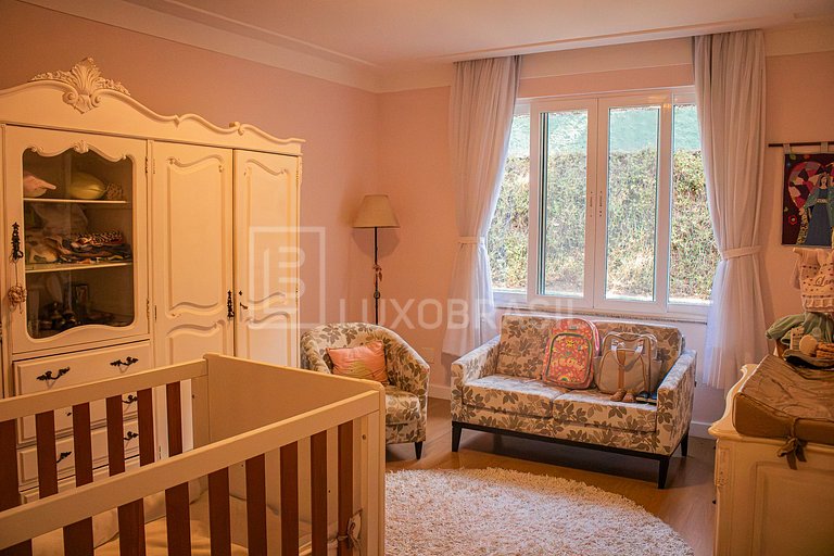 Casa de Luxo à Venda em Teresópolis | 665m² | 6 Quartos