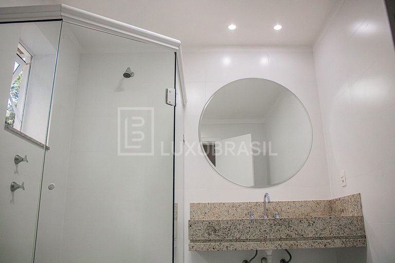 LB - TER804 | Casa de 665 m² con 6 Dormitorios en Venta en T