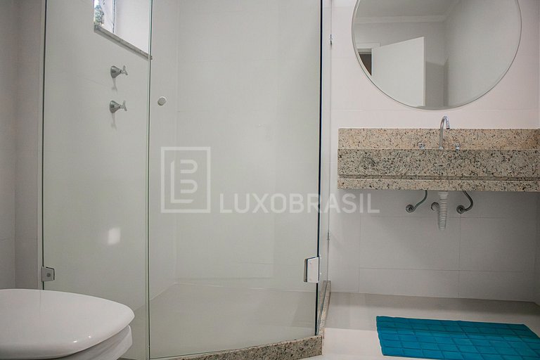 LB - TER804 | Casa de 665 m² con 6 Dormitorios en Venta en T