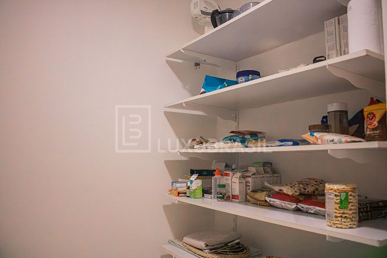 LB - TER804 | Casa de 665 m² con 6 Dormitorios en Venta en T