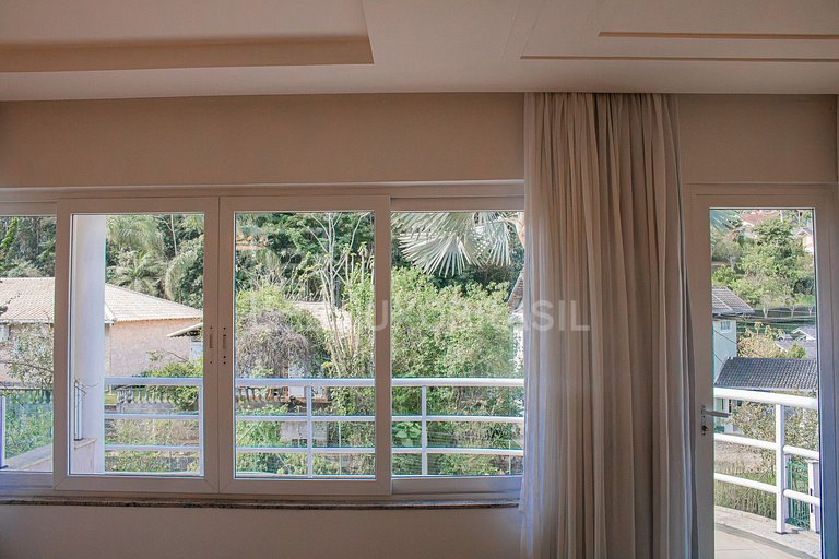 Casa de Luxo à Venda em Teresópolis | 665m² | 6 Quartos