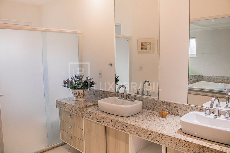 LB - TER804 | 665 m² House with 6 Bedrooms for Sale in Teres