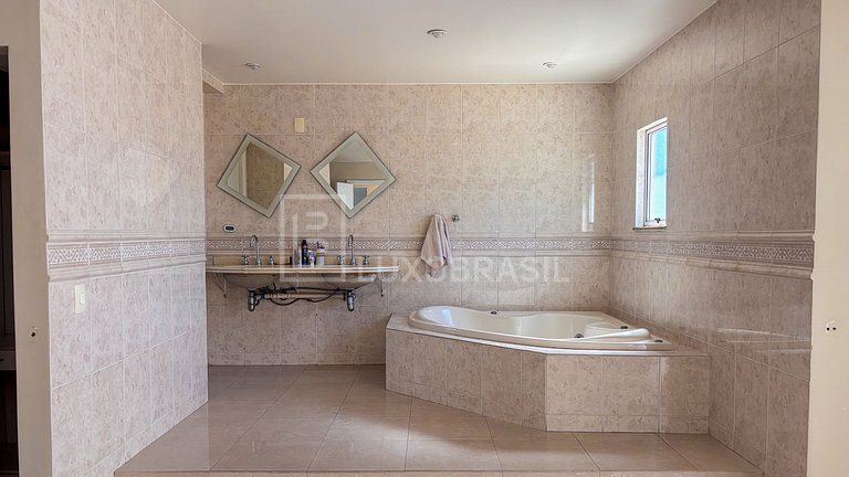 LB - RJ1054 Ático Dúplex, 315m², 5 Dormitorios en Venta, Jar