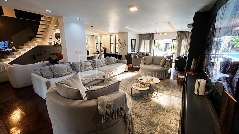 LUXOBRASIL RJ69 Mansion Barra da Tijuca 07 Bedrooms and SPA