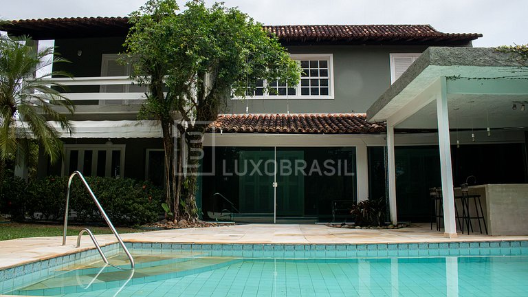 LB - RJ1055 Casa de 5 Dormitorios, 647 m², Porto dos Cabrito