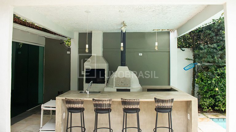 Casa de Alto Padrão para Aluguel Fixo na Barra da Tijuca