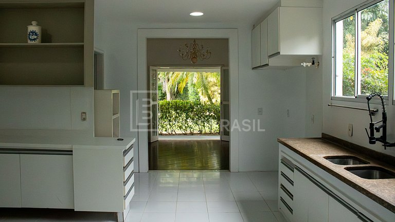 Casa de Alto Padrão para Aluguel Fixo na Barra da Tijuca