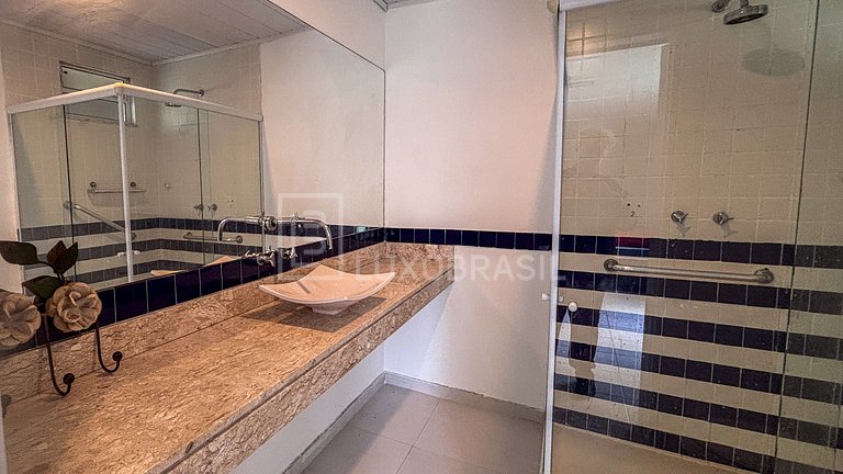 Casa de Alto Padrão para Aluguel Fixo na Barra da Tijuca