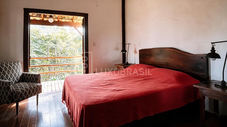 Casa à Venda em Conceição do Ibitipoca com 4 Suítes