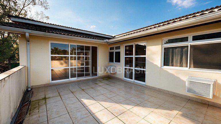 Casa de Alto Padrão no Village Marapendi | 5 Suítes