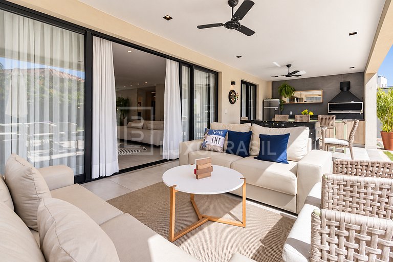 LB - RJ143 Casa Santa Lucia 5 Suites Barra Vacation Rental
