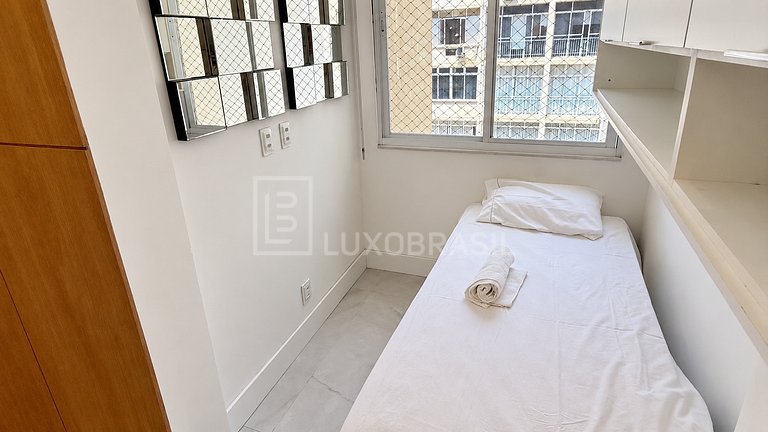 Apartamento Frente Mar em Copacabana | Venda