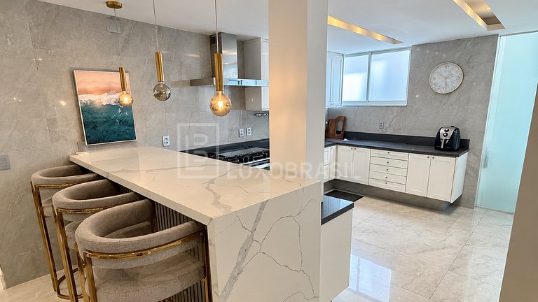 Apartamento Frente Mar em Copacabana | Venda