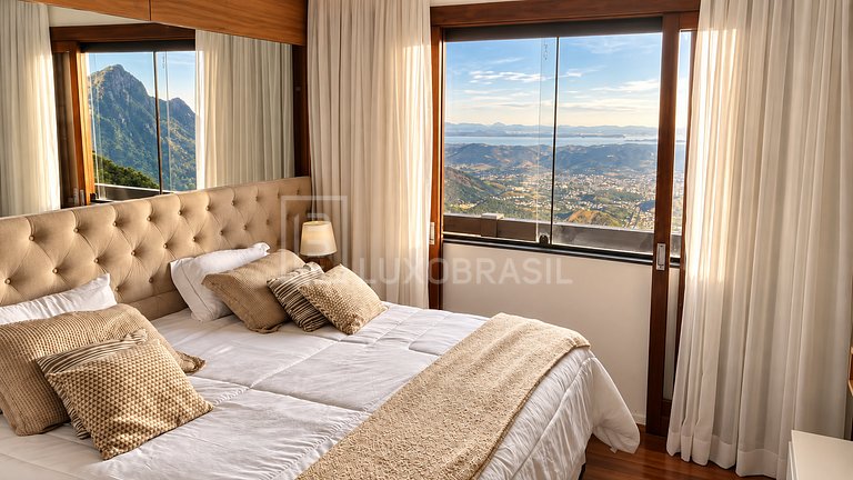 LB - PET 801 Villa Bela Vista in Petrópolis with panoramic v