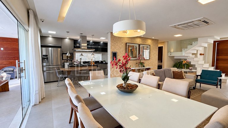 Triplex House for Sale in Art Life | LUXOBRASIL