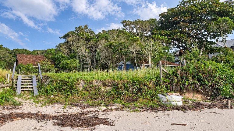 Terreno Frente-Mar à Venda na Ilha do Mel | LB - PR801