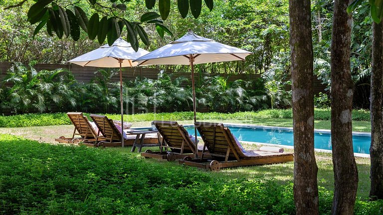 Casa para Temporada em Trancoso com 4 Suítes e Piscina