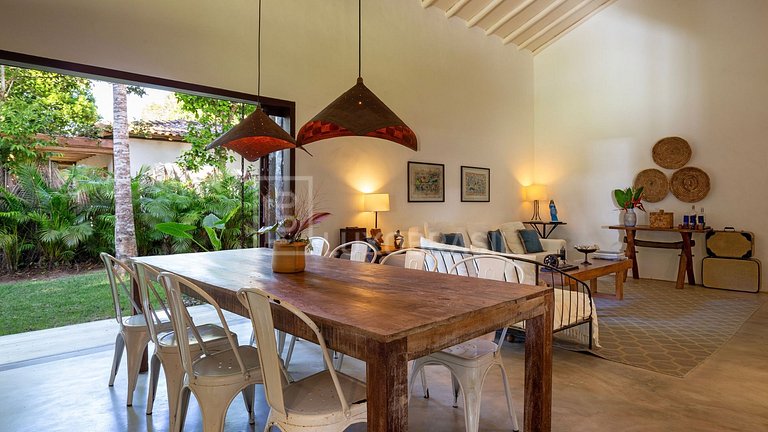 Trancoso Vacation Rental with 4 Suites and Pool