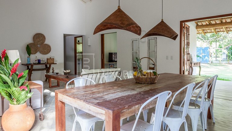 Casa Vacacional en Trancoso con 4 Suites y Piscina