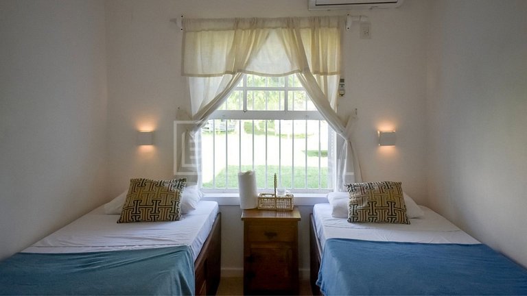 LB - BZ04 Vila Pitangola 08 Bedrooms Búzios Vacation Rental