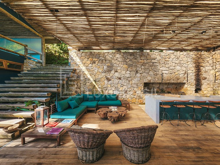 LB - AR06 Paradise Mansion 7 Suites Cavaco Island Vacation R
