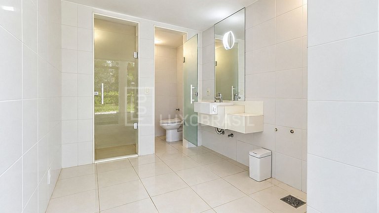 LB - RJ80 Casa de 05 habitaciones, 2.200 m² alquiler de larg