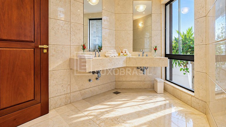 Casa de Luxo com Vista 360º na Joatinga | LUXOBRASIL