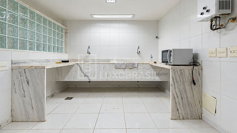 LB - RJ80 5-Bedroom House, 2,200 m² for Long-Term Rental at
