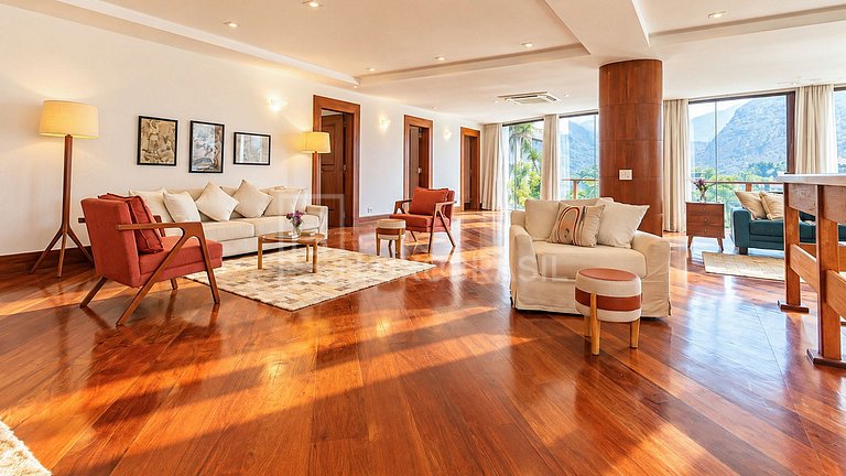 LB - RJ80 5-Bedroom House, 2,200 m² for Long-Term Rental at