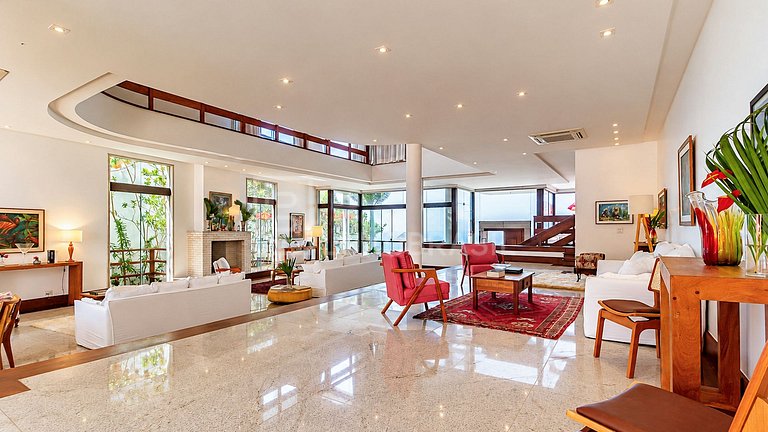 LB - RJ80 5-Bedroom House, 2,200 m² for Long-Term Rental at