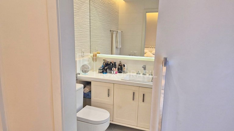 LB - RJ1061 | 3-Bedroom Apartment for Sale at Ocean Front