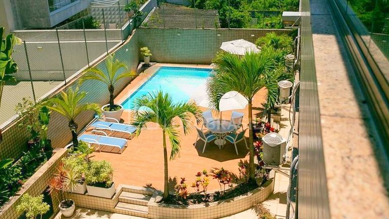 LB - RJ864 4-Suite Apartment for Sale on Av. do Pepê | 262 m