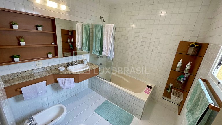 LUXOBRASIL #RJ13 House Jardim Clube da Barra 05 Bedrooms Vac
