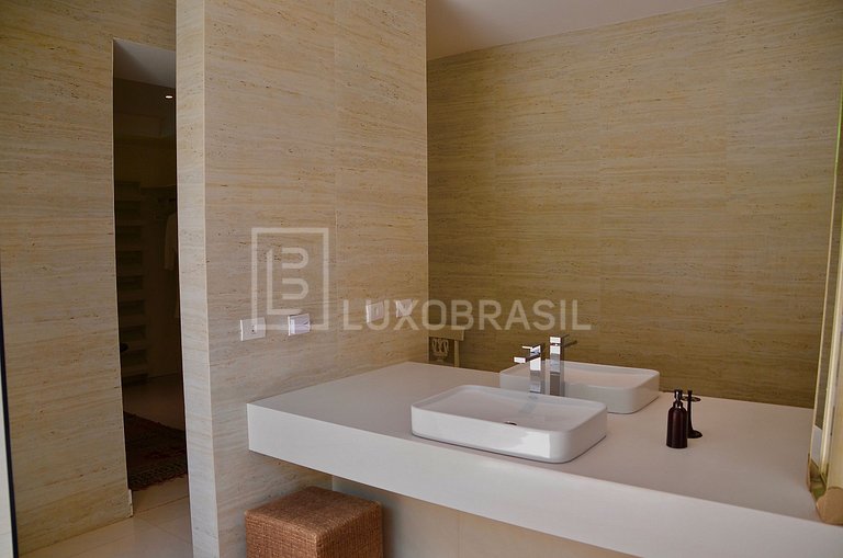 LuxoBrasil #RJ167 Casa da Cachoeira 04 Quartos Aluguel de Te