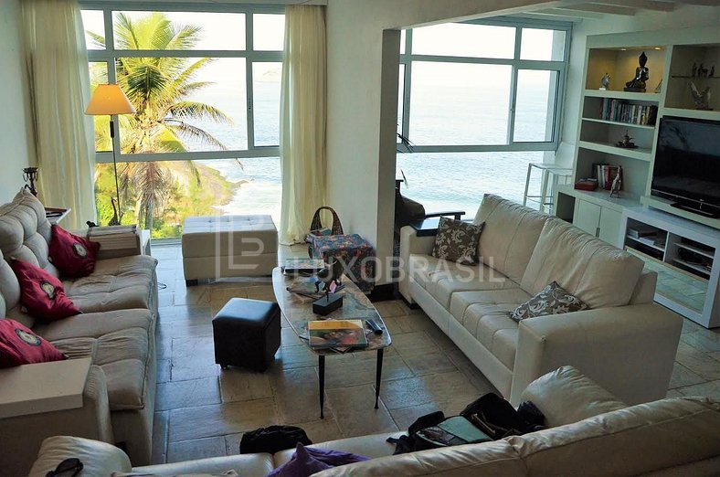 LUXOBRASIL #RJ454 Sea front apartment Praia da Joatinga Rent