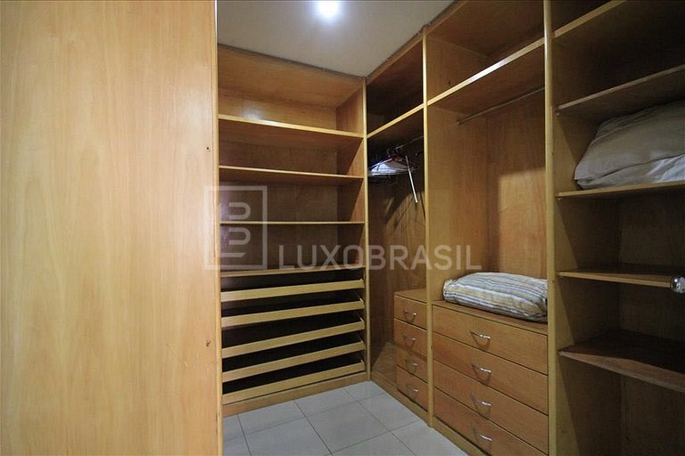 LUXOBRASIL #RJ54 Apartment 03 Suites in Copacabana Vacation