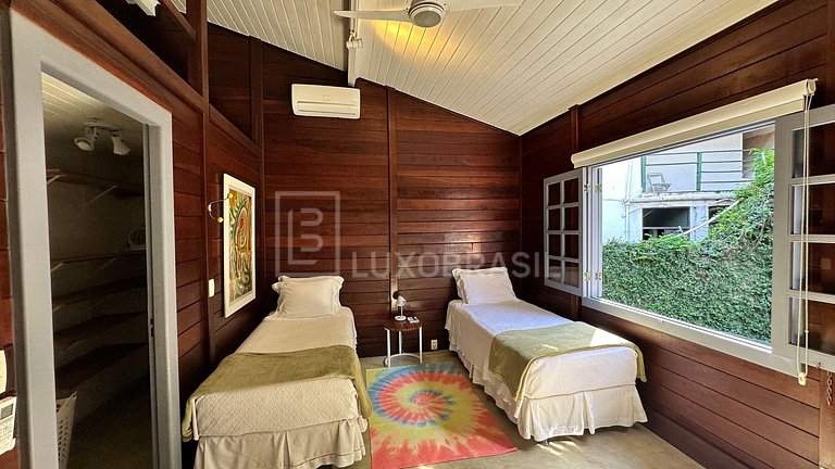 LUXOBRASIL #RJ72 House Mountain and Sea 04 Suites in Joá Sea