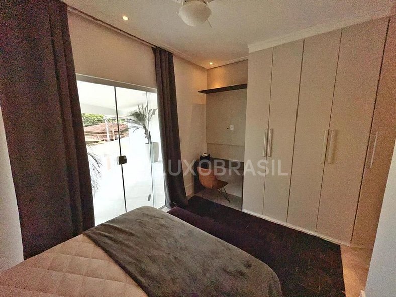 LUXOBRASIL #RO01 Encantadora Casa 05 suites Rio das Ostras A